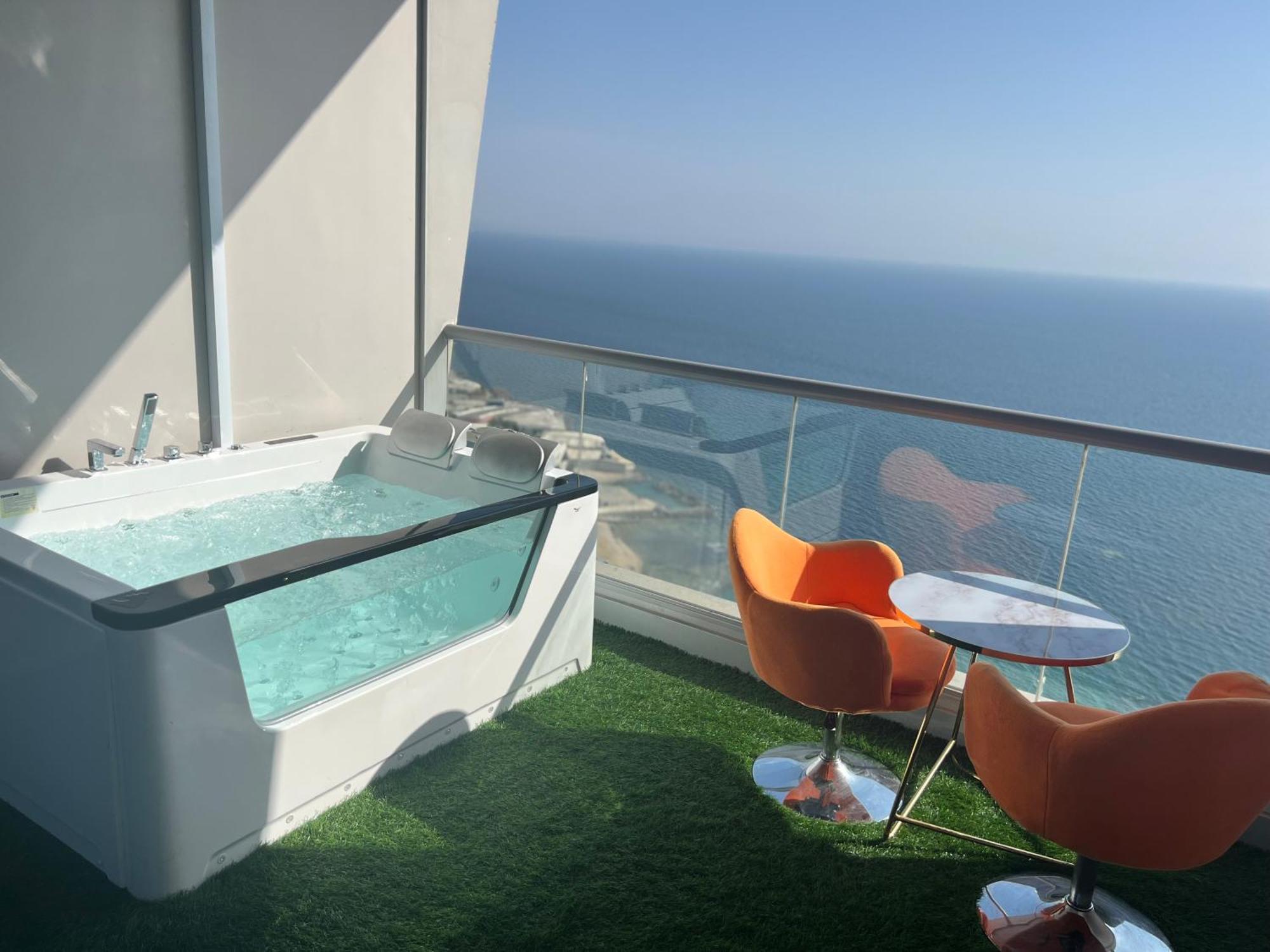 Damac Tower Apartment